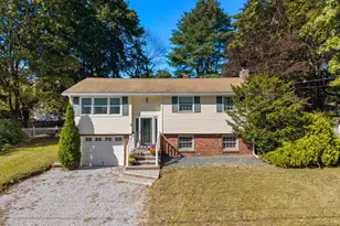 8 Yale St, Groveland, MA 01834 - Photo 2