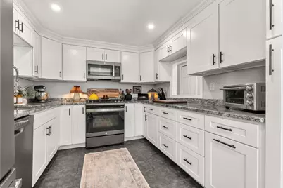8 Yale St, Groveland, MA 01834 - Photo 8