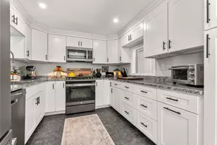8 Yale St, Groveland, MA 01834 - Photo 8