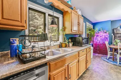 88 Bell St, North Brookfield, MA 01535 - Photo 4