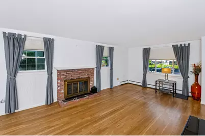 14 Cunningham Dr, Framingham, MA 01701 - Photo 4