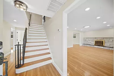 15 Maplewood Rd, Tewksbury, MA 01876 - Photo 2
