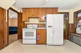 44 Margin St, Worcester, MA 01604 - Photo 12