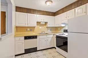 20 Williamsburg Ct, Shrewsbury, MA 01545 - Photo 14