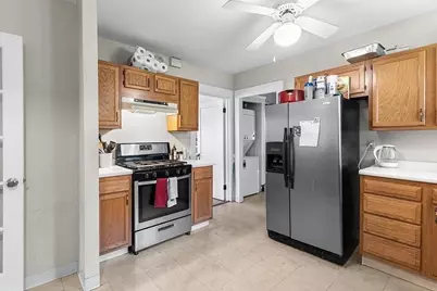 8 Murray Hill Rd #2, Malden, MA 02148 - Photo 2