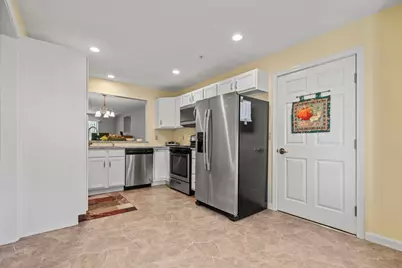 396 Boston Road #406, Billerica, MA 01821 - Photo 4