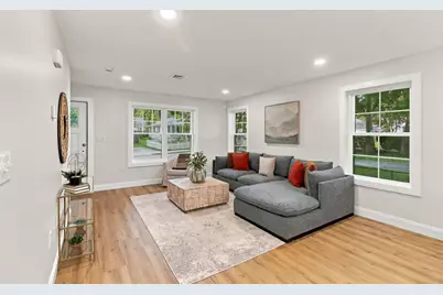 223 Jenckes, Woonsocket, RI 02895 - Photo 12