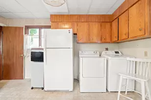 164 Burrill St, Swampscott, MA 01907 - Photo 16