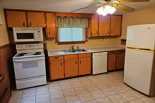 13 Hancock St, Shrewsbury, MA 01545 - Photo 2
