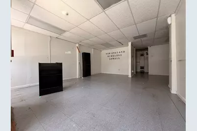 297 W 6th St, Lowell, MA 01850 - Photo 4