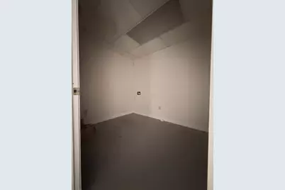 297 W 6th St, Lowell, MA 01850 - Photo 8