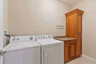 175 Cortland Dr, North Andover, MA 01845 - Photo 16