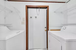 557 SW Cutoff, Worcester, MA 01607 - Photo 12