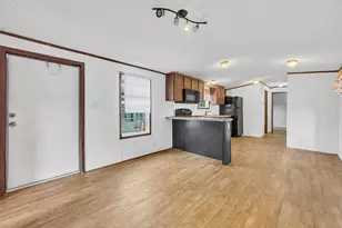 557 SW Cutoff, Worcester, MA 01607 - Photo 6
