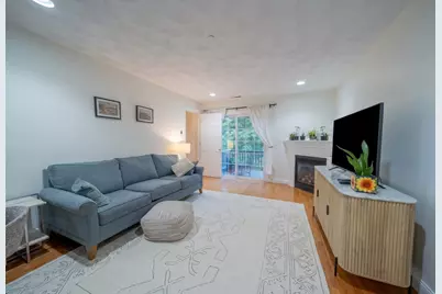 10 Cunningham Ln #104, Billerica, MA 01821 - Photo 10