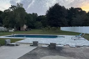 10 Radcliff Ln, Dartmouth, MA 02747 - Photo 12