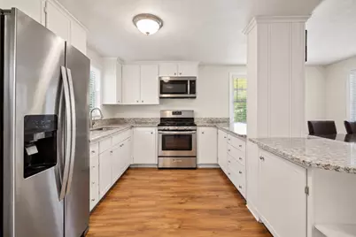16 Presbrey Ave, Taunton, MA 02780 - Photo 4