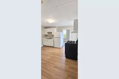 90 Appleton St #11, Lowell, MA 01852 - Photo 2