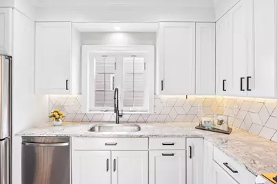 259 Oakwood Ave, Revere, MA 02151 - Photo 12