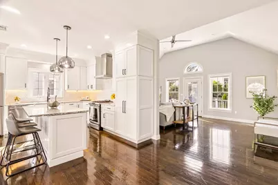 259 Oakwood Ave, Revere, MA 02151 - Photo 8