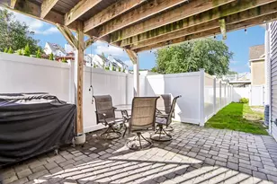 259 Oakwood Ave, Revere, MA 02151 - Photo 24