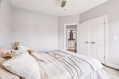 259 Oakwood Ave, Revere, MA 02151 - Photo 16