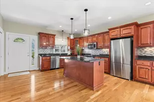 51 Lawrence Dr, Franklin, MA 02038 - Photo 10