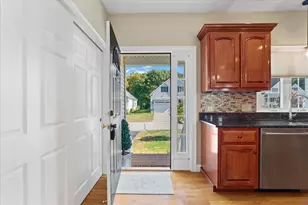 51 Lawrence Dr, Franklin, MA 02038 - Photo 8