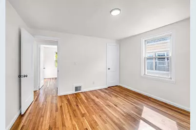 23 Schley St, Springfield, MA 01109 - Photo 16