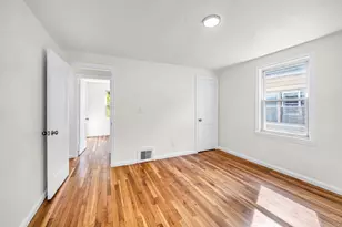 23 Schley St, Springfield, MA 01109 - Photo 16