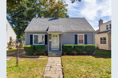 23 Schley St, Springfield, MA 01109 - Photo 2