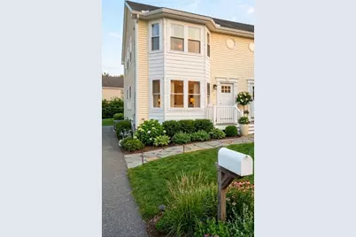 11 Maitland Ave, Lowell, MA 01851 - Photo 2