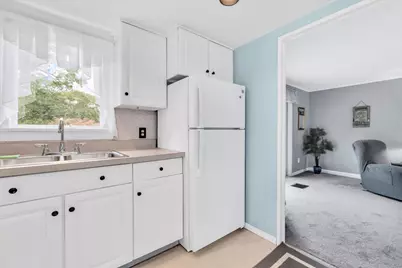 7 Queens Bay Ln, Bourne, MA 02532 - Photo 4