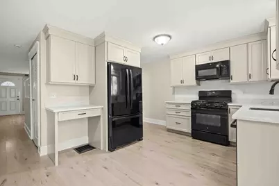 31 Farrwood Dr #31, Haverhill, MA 01835 - Photo 10