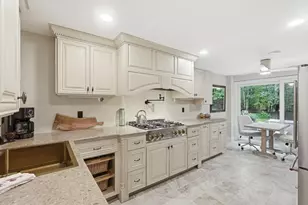 17 Maple St, Douglas, MA 01516 - Photo 10