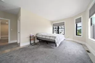 29 Tilesboro St, Boston, MA 02122 - Photo 12