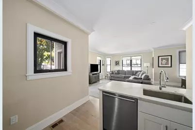 29 Tilesboro St #1, Boston, MA 02122 - Photo 8