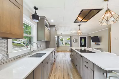 11 Irene St, New Bedford, MA 02745 - Photo 4