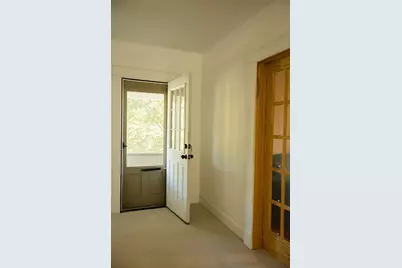 38 Northampton Ave, Springfield, MA 01109 - Photo 26
