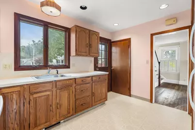 7 Enfield Road, Winthrop, MA 02152 - Photo 8