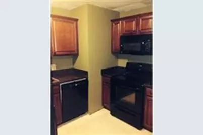 766 Willard St #A2, Quincy, MA 02169 - Photo 2