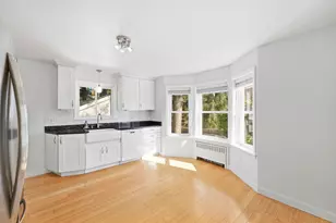 17 Smith St, Uxbridge, MA 01569 - Photo 12