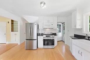 17 Smith St, Uxbridge, MA 01569 - Photo 10