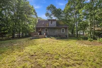 35 Pinecrest Beach Dr, Falmouth, MA 02536 - Photo 6