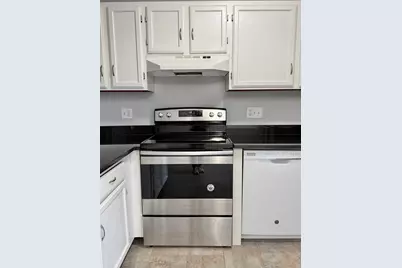 71 Edgeworth St #17, Worcester, MA 01605 - Photo 8