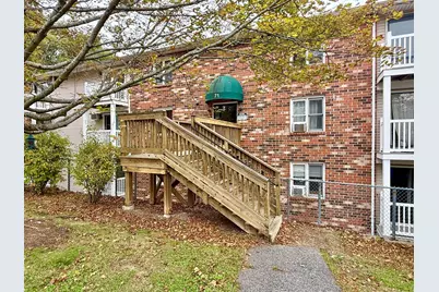 71 Edgeworth St #17, Worcester, MA 01605 - Photo 2