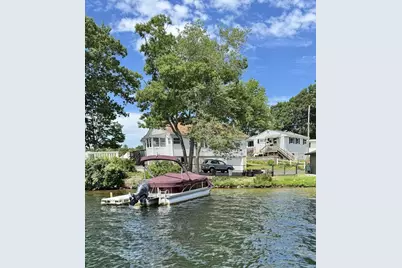 60 Wakefield Ave Webster Lake, Webster, MA 01570 - Photo 16