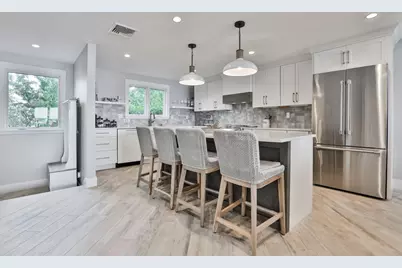 45 Raymond Street #7, Manchester by the Sea, MA 01944 - Photo 2