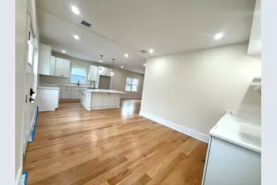 140 Summer #140, Medford, MA 02155 - Photo 8