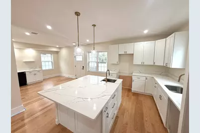 140 Summer #140, Medford, MA 02155 - Photo 4